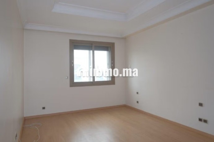 vend-appartement-a-racine-surface-de-140-m2-concierge-big-5