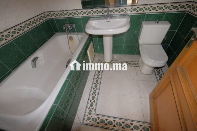 vend-appartement-a-racine-surface-de-140-m2-concierge-big-6