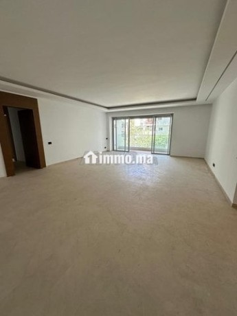 a-louer-magnifique-3-ch-vide-haut-agdal-big-0