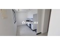 studio-non-meuble-a-louer-small-0