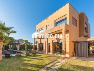 somptueuse-maison-a-vendre-a-route-de-tahanaout-superficie-2000-m2-meuble