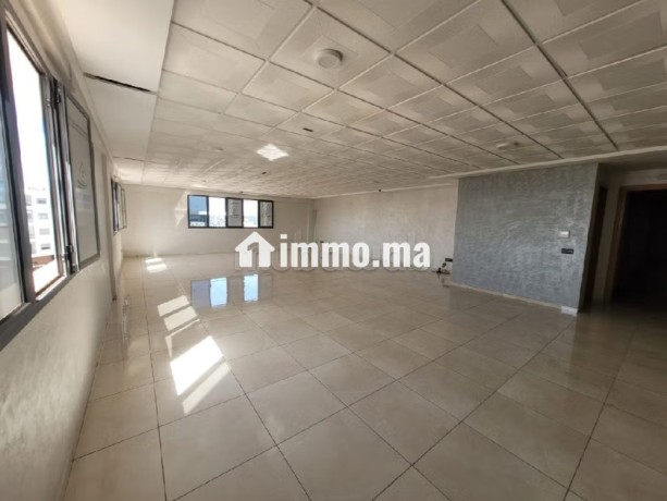 bureau-dangle-de-90m2-en-location-a-agadir-bay-big-2