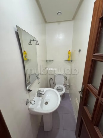 appartement-en-location-a-quartier-administratif-3-pieces-confortables-ascenseur-et-terrasse-big-5