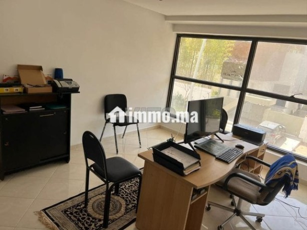 bureau-30m2-a-louer-big-1