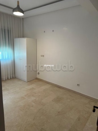 a-louer-appartement-159-m2-vide-val-fleury-big-2