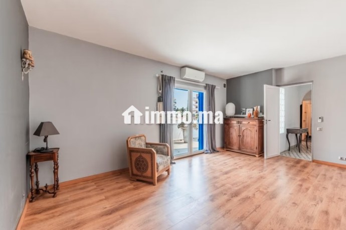 villa-plain-pied-397-m2-a-vendre-big-15