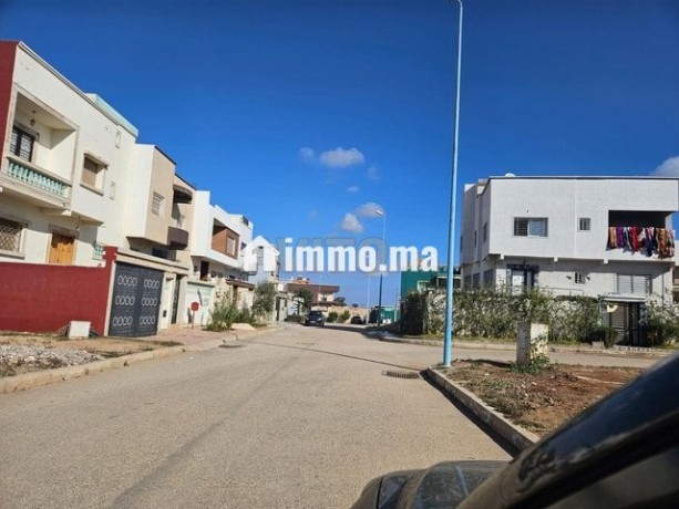 lot-terrain-angle-de-255-m2-en-face-de-mosquee-big-1