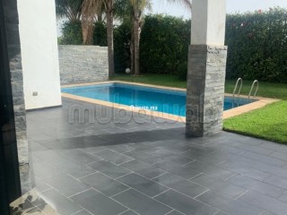 superbe-villa-a-louer-a-ville-verte-4-pieces-confortables-bien-meuble