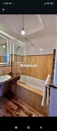 appartement-de-luxe-piscine-bord-de-la-mer-big-9