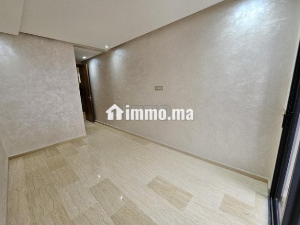 studio-moderne-proche-de-lhopital-cheikh-khalifa-big-5