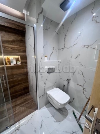 location-dun-appartement-a-mozart-surface-de-100-m2-avec-ascenseur-et-espace-vert-big-9