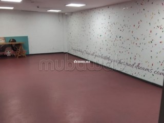 A vendre 2 magasins utilisés comme salle de jeux - Appartement à vendre - Casablanca
