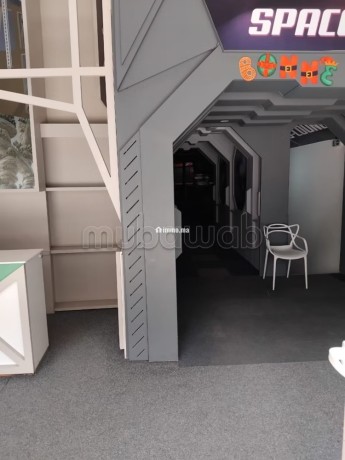 a-vendre-2-magasins-utilises-comme-salle-de-jeux-big-1