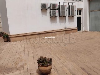 Vente de 2 magasins fusionnés totalisant 410m² - Appartement à vendre - Casablanca