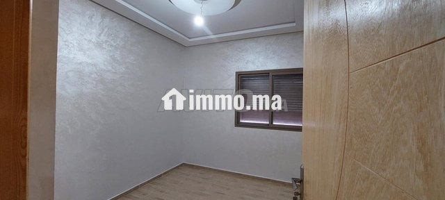 شقة سفلية واجهتين - Location Immobilier - Youssoufia - photo 3