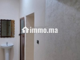 شقة سفلية واجهتين - Appartement à louer - Youssoufia