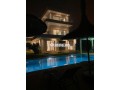 villa-de-luxe-avec-piscine-small-0