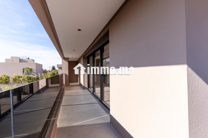 villa-prestigieuse-a-agdal-emplacement-dexception-big-11