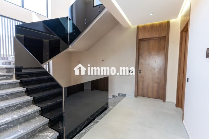 villa-prestigieuse-a-agdal-emplacement-dexception-big-15