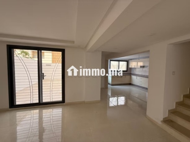 somptueuse-villa-a-vendre-a-ryad-toulal6-chambres-agreables-big-3