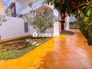Superbe Villa de 396 m² au Quartier du Golf - Villa à vendre - Kenitra