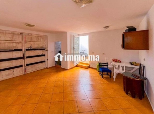 superbe-villa-de-396-m2-au-quartier-du-golf-big-1