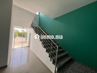 BOUSKOURA VENTE: Centre Commercial /Bâtiment Administratif - Bureau à vendre