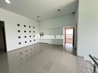 BOUSKOURA VENTE: Centre Commercial /Bâtiment Administratif - Bureau à vendre