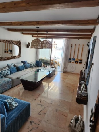 appartement-pied-dans-leau-big-0