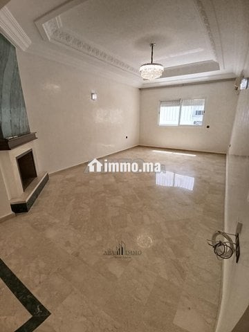 Appartement Bien Ensoleillé et Fraîchement Rénové - Location Immobilier - Casablanca - photo 1