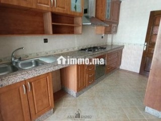 Appartement Bien Ensoleillé et Fraîchement Rénové - Appartement à louer - Casablanca