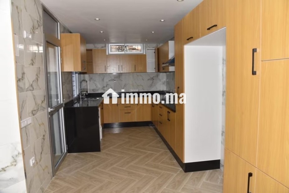 Magnifique villa a louer à Harhoura - Location Immobilier - Autre - photo 3