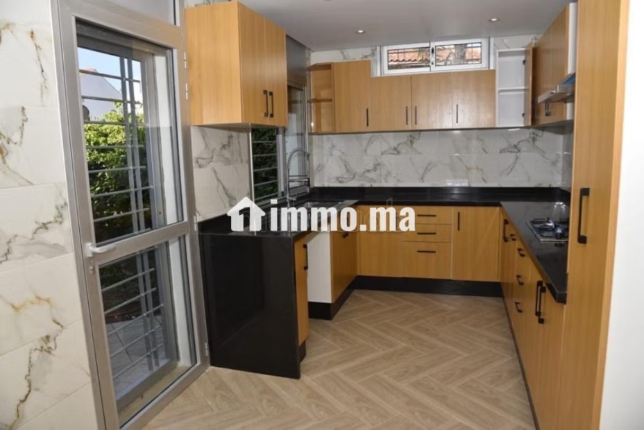 Magnifique villa a louer à Harhoura - Location Immobilier - Autre - photo 5