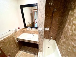Très bel appartement TT RÉNOVÉ en location à Ennakhil Palmeraie. 2 chambres. Meublé - Appartement à louer - Marrakech