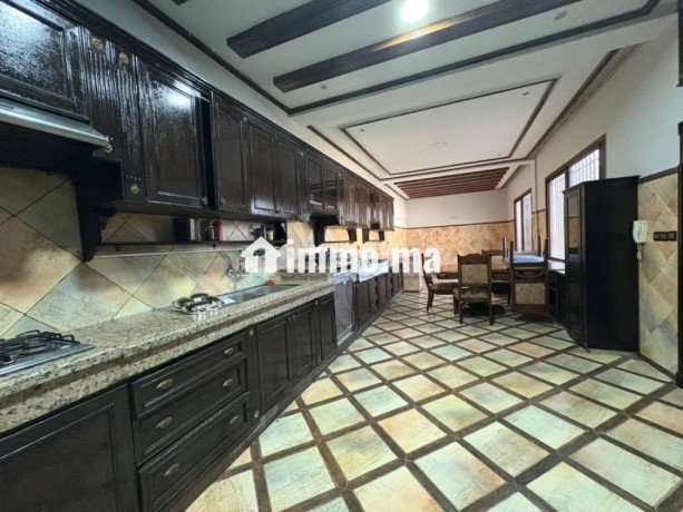 villa-a-usage-commercial-a-la-location-big-3
