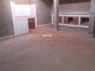 Hangar de Plus de 2 400 m² à Louer - Appartement à louer - Marrakech