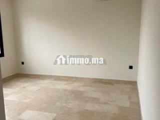 Studio neuf vide à louer à quartier Oasis - Appartement à louer - Casablanca