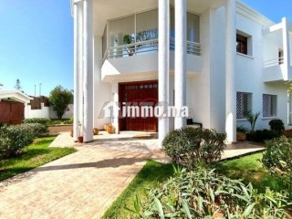 vente-villa-8-pieces-de-687-m2-a-casablanca