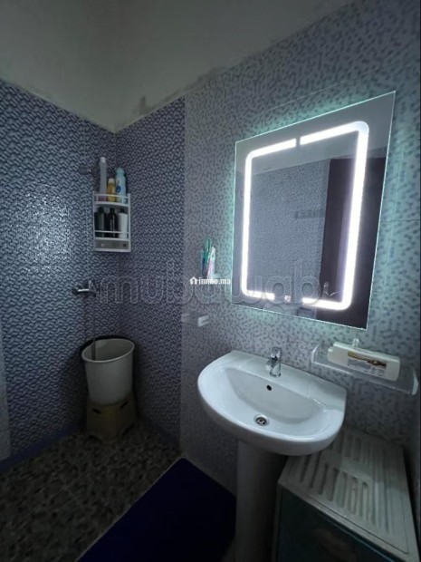 Location d'un appartement à Tanja Balia. 2 chambres. Salon traditionnel et porte blindée - Vente Immobilier - Tanger - photo 2