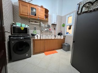 Location d'un appartement à Tanja Balia. 2 chambres. Salon traditionnel et porte blindée - Appartement à vendre - Tanger