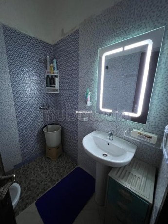 location-dun-appartement-a-tanja-balia-2-chambres-salon-traditionnel-et-porte-blindee-big-5