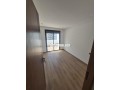 studio-vide-a-louer-roches-noires-small-1