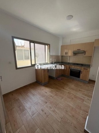 apprt-renovee-100m2-a-maarif-location-big-10