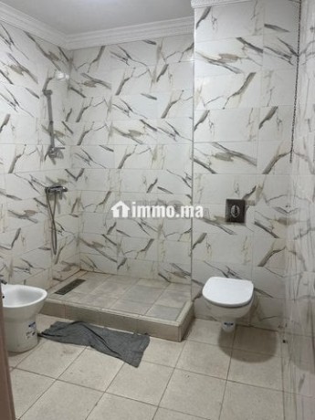 apprt-renovee-100m2-a-maarif-location-big-14