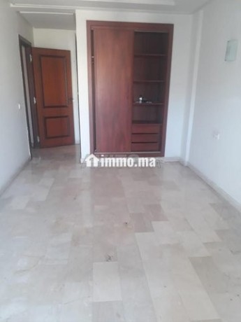appartement-au-premier-etage-a-agdal-big-2