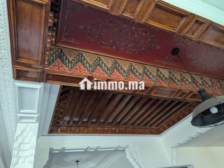 Splendide villa à vendre à Route Casablanca. 3 chambres agréables. Antenne parabolique et Porte blindée - Villa à vendre