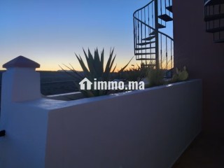 Appartement à l'achat à Saïdia. 2 grandes pièces. Meublé - Appartement à vendre