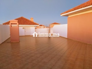 Appartement à l'achat à Saïdia. 2 grandes pièces. Meublé - Appartement à vendre