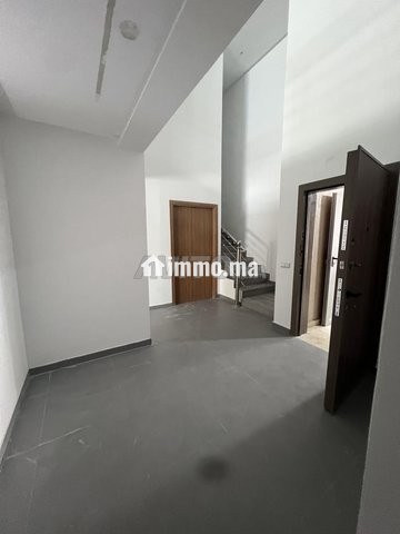 Bureau duplex avec cour au Rez-De-Chaussée - Location Immobilier - Tanger - photo 5