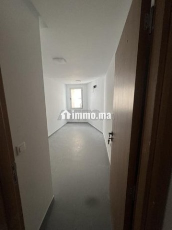bureau-duplex-avec-cour-au-rez-de-chaussee-big-5